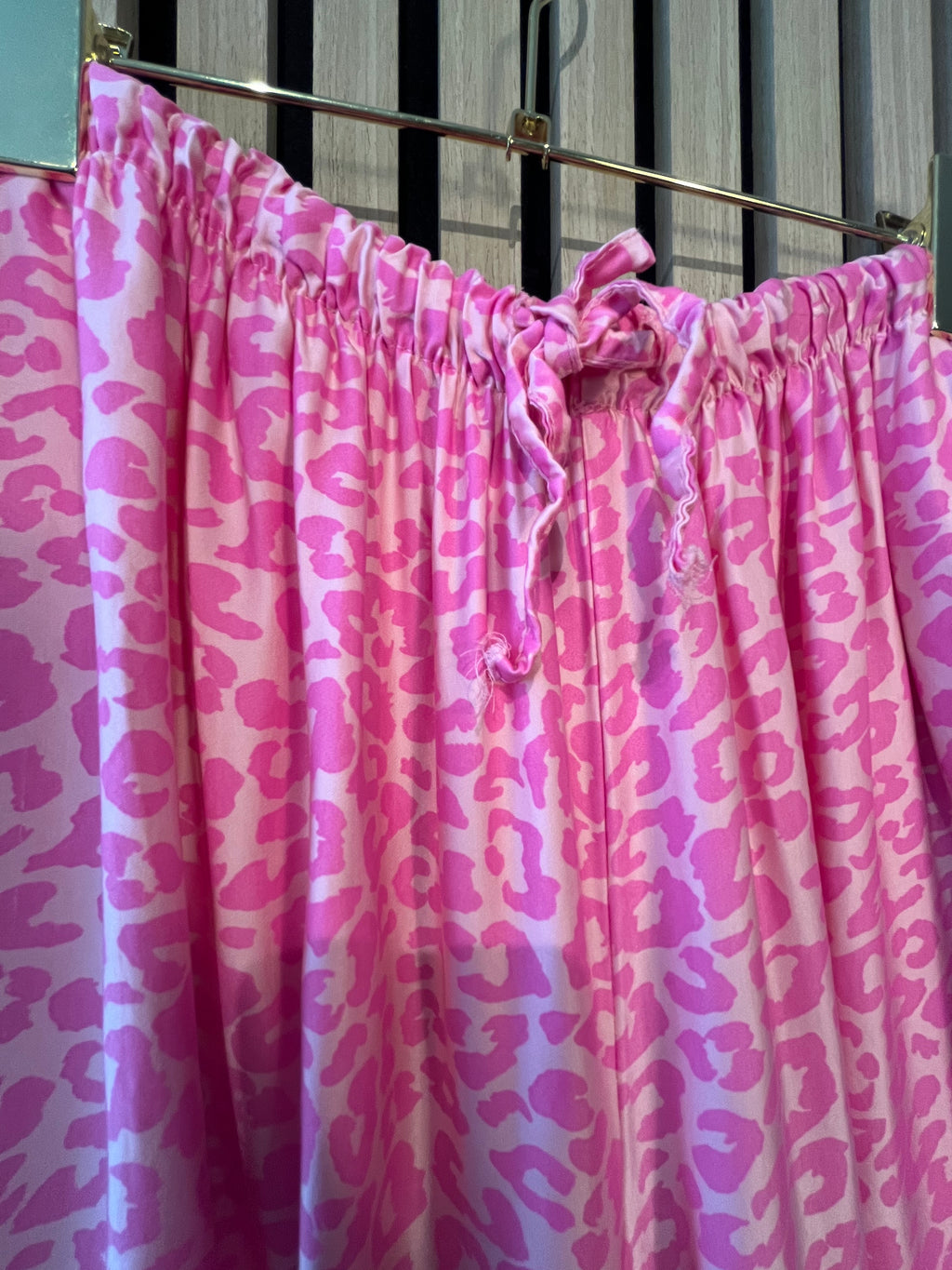 Leo-Hose „Allie“, glänzend oversize plussize bequem locker