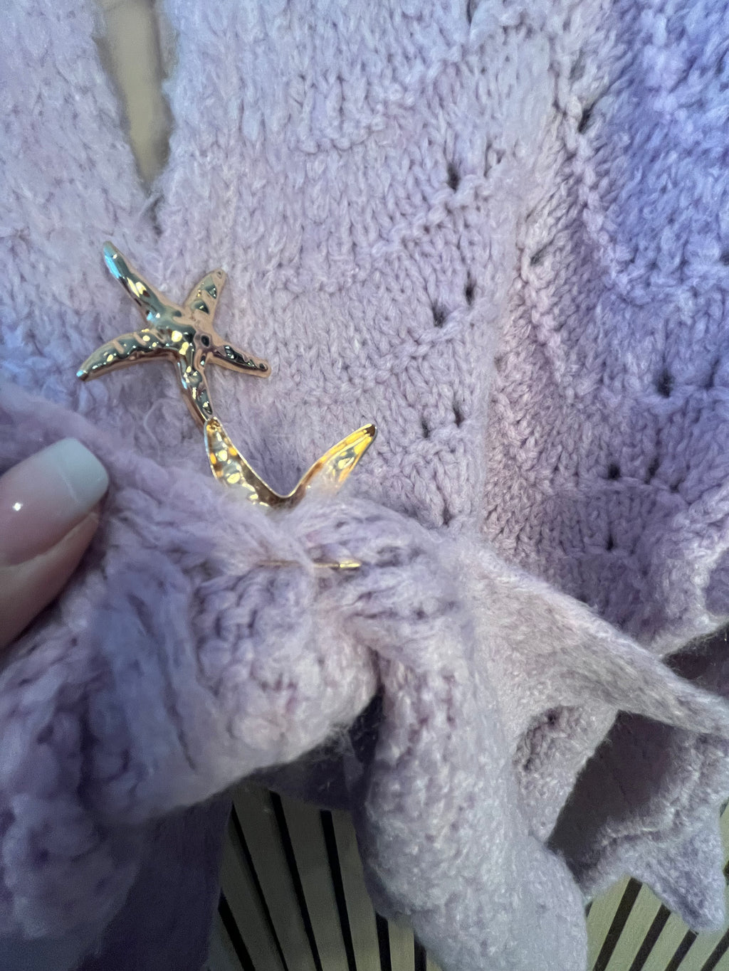 Strickjacke flieder blau mint weich mit Broschen Knöpfen