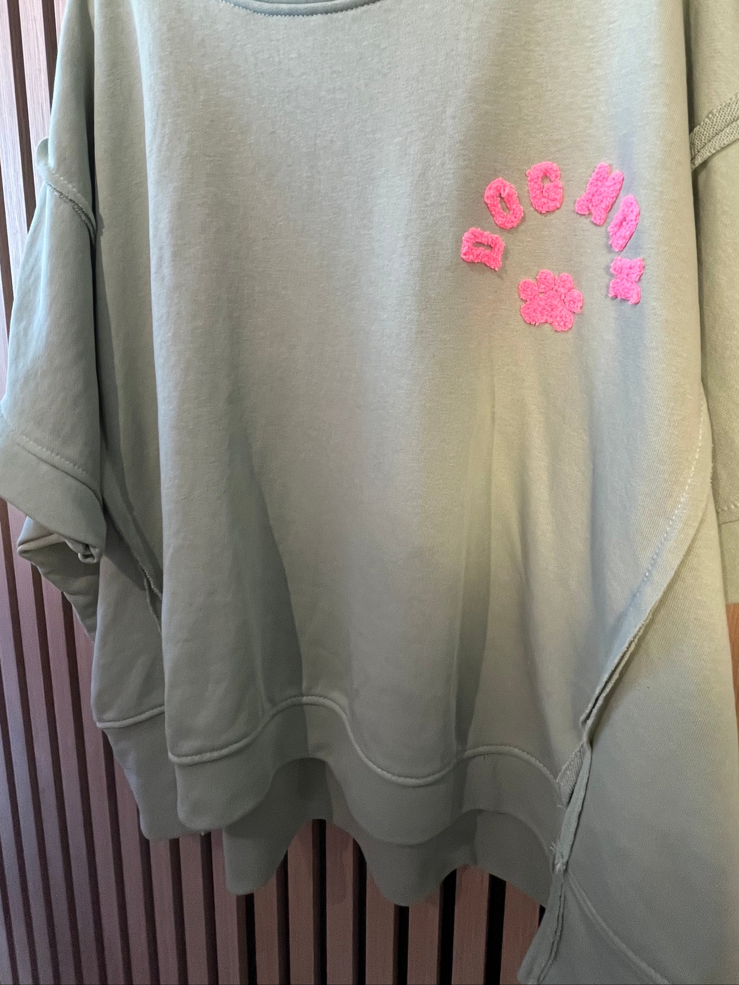 Dog Mom Pullover 