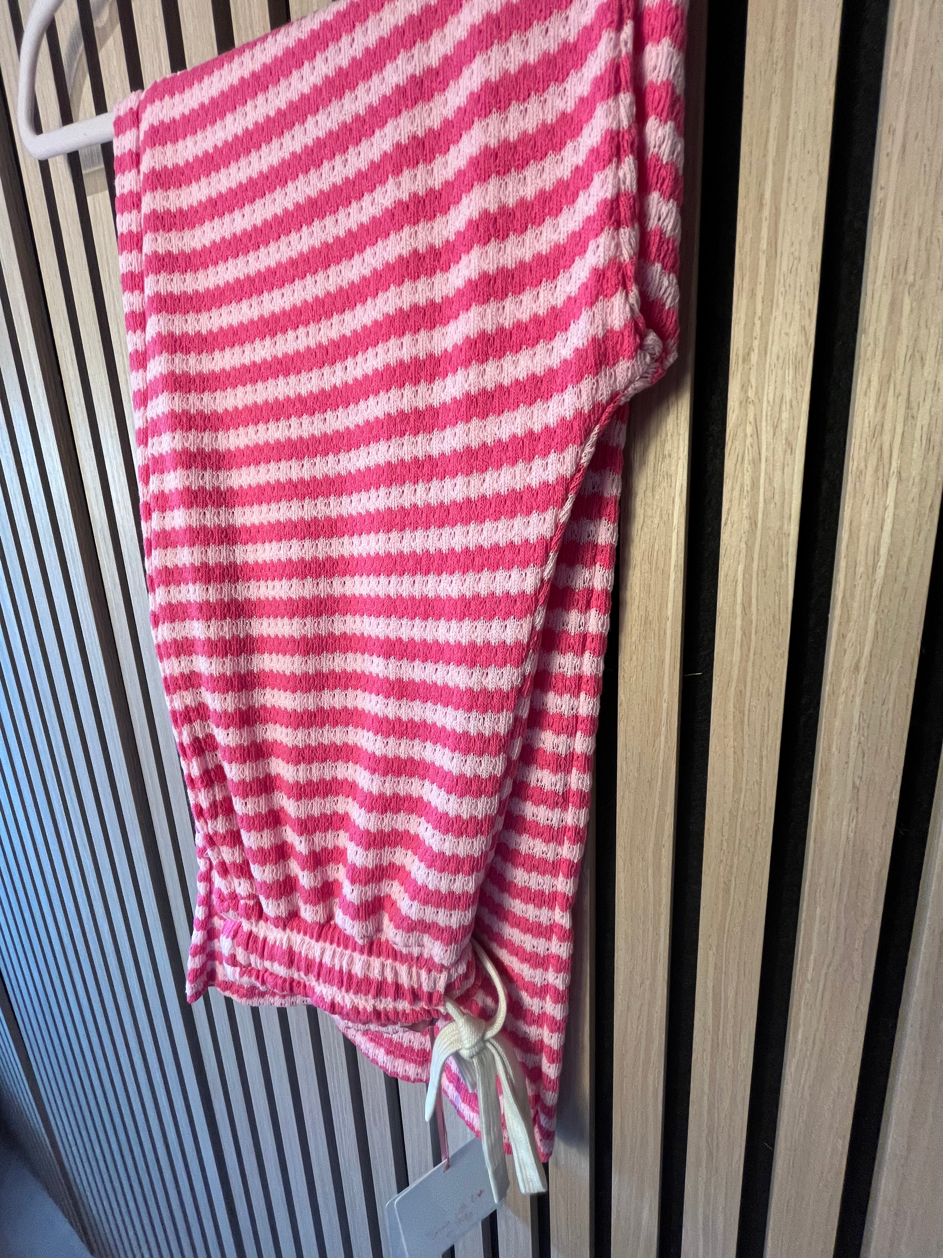 Hose im Strickdesign