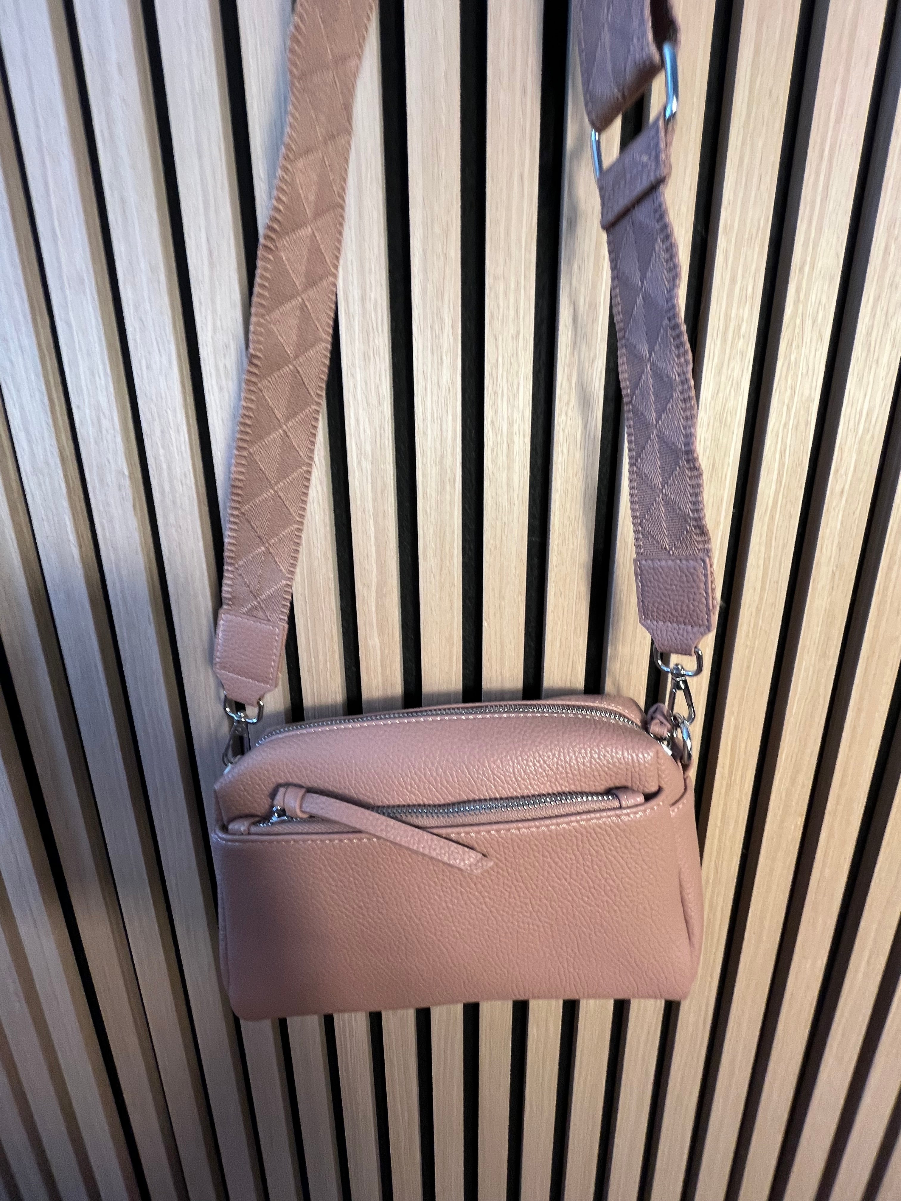 TASCHE crossbody Kunstleder
