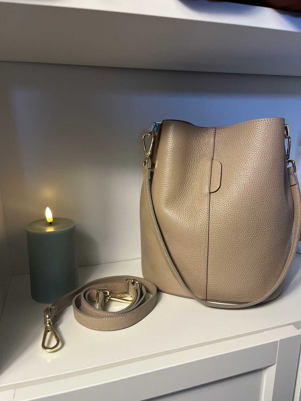 Tasche „Valentina“ Beutelform Leder edel crossbody Umhängetasche
