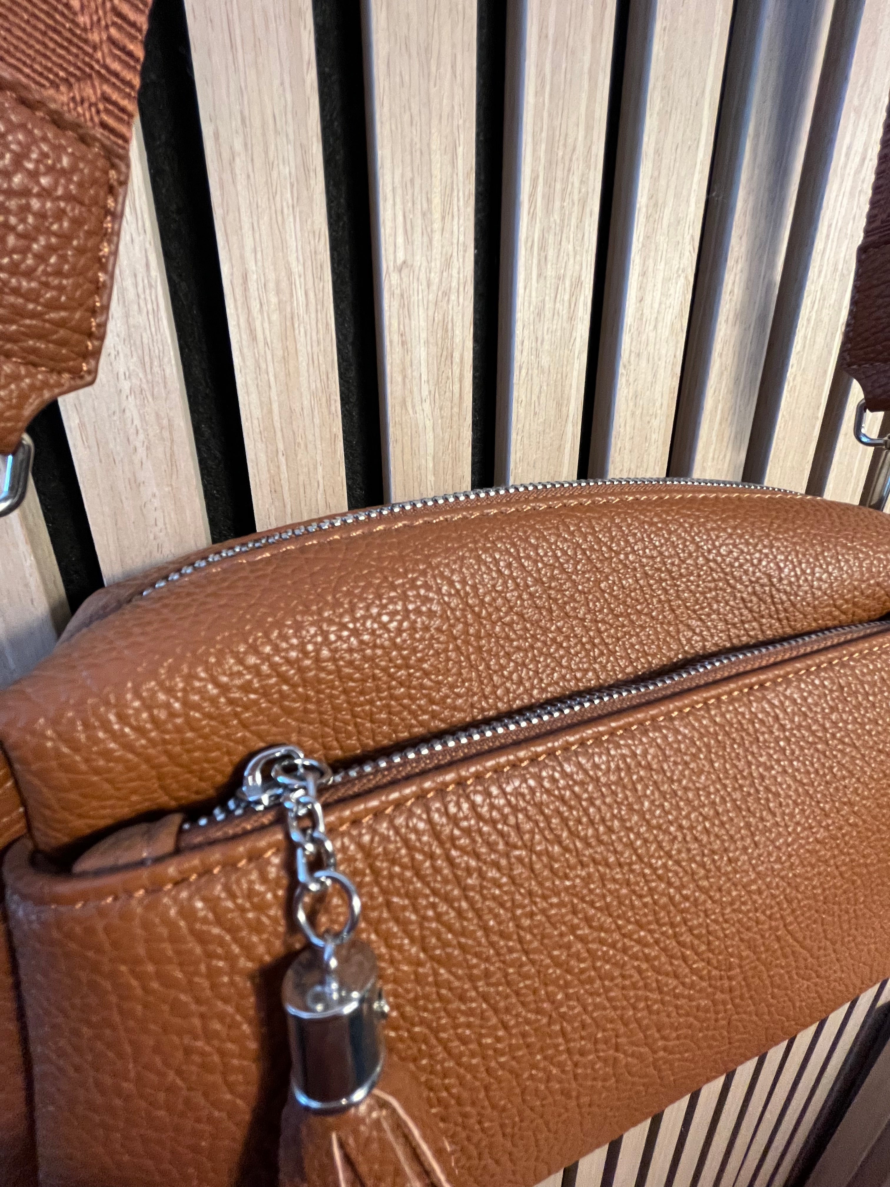 TASCHE crossbody Kunstleder