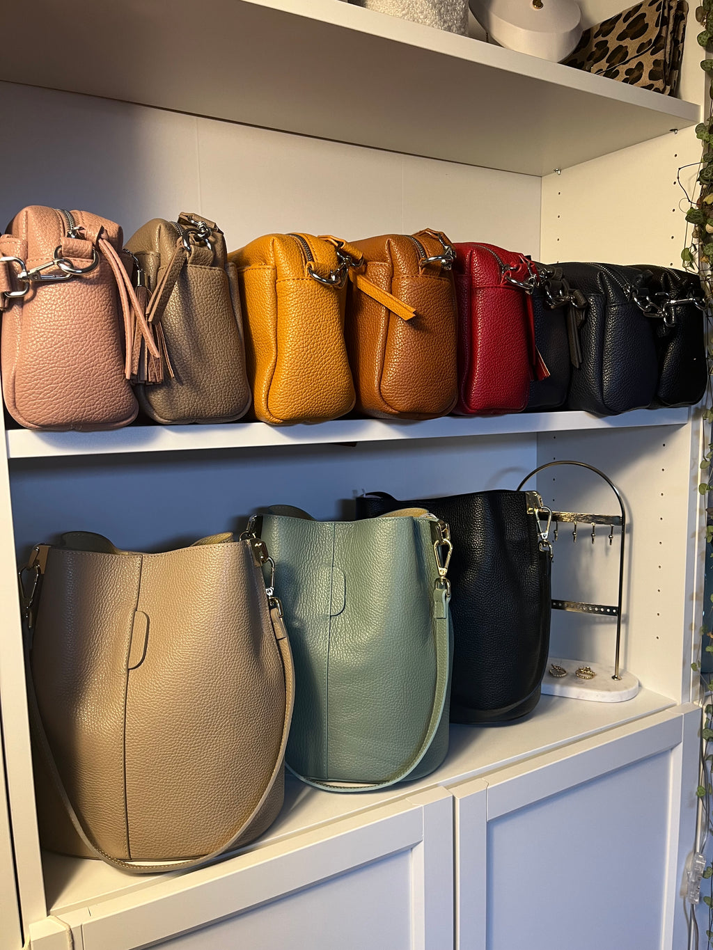 Tasche „Valentina“ Beutelform Leder edel crossbody Umhängetasche