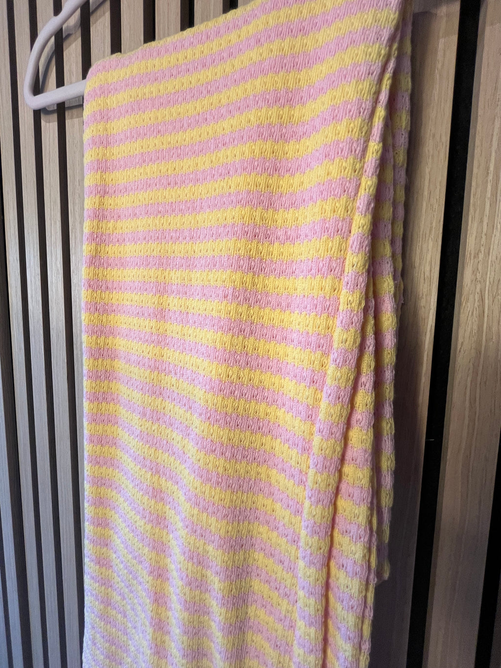 Hose im Strickdesign