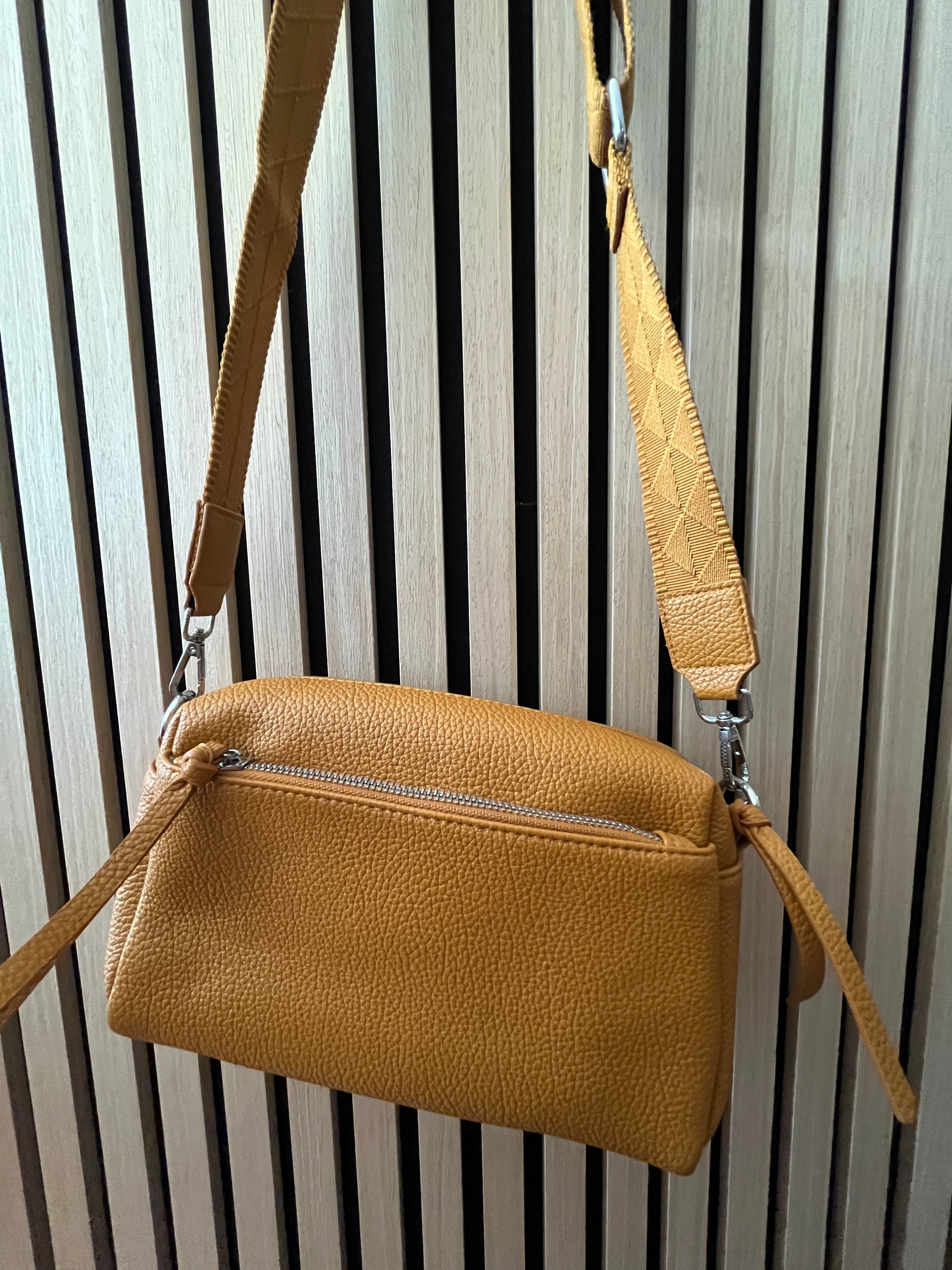 TASCHE crossbody Kunstleder