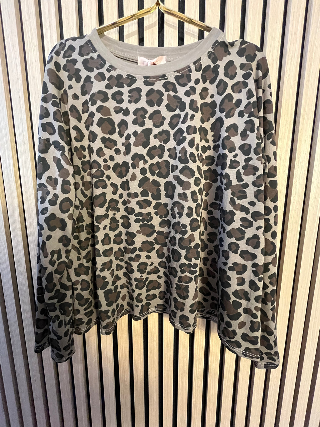 Shirt Leo Optik braun schwarz grau oversize Pullover