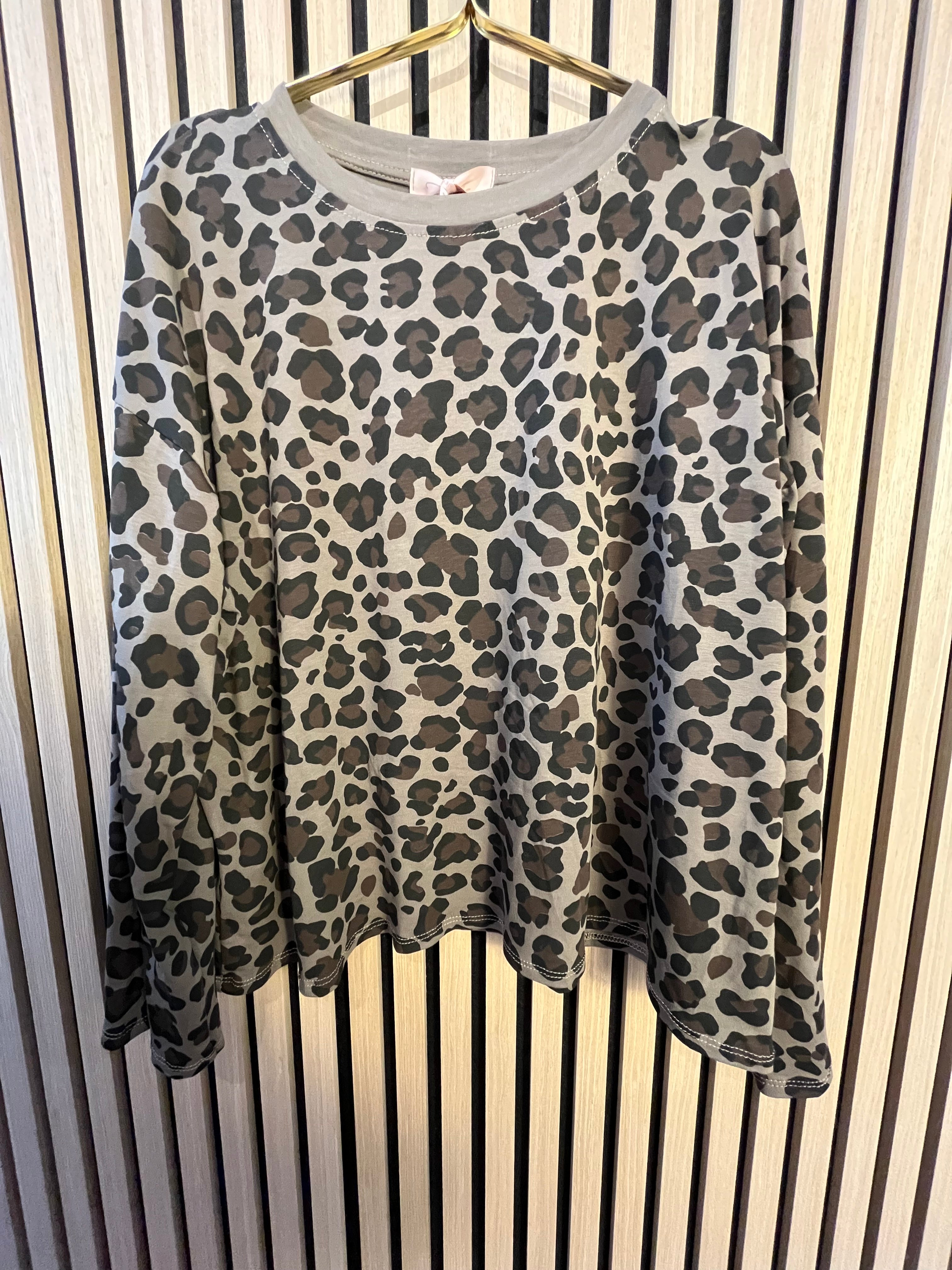 Shirt Leo Optik braun schwarz grau oversize Pullover