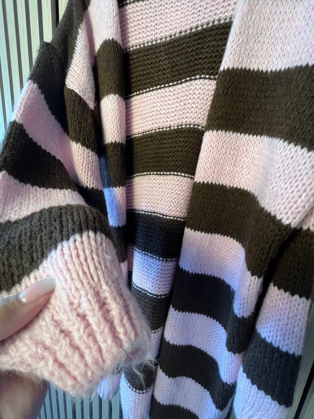 Lange Strickjacke Cardigan mit Streifen
