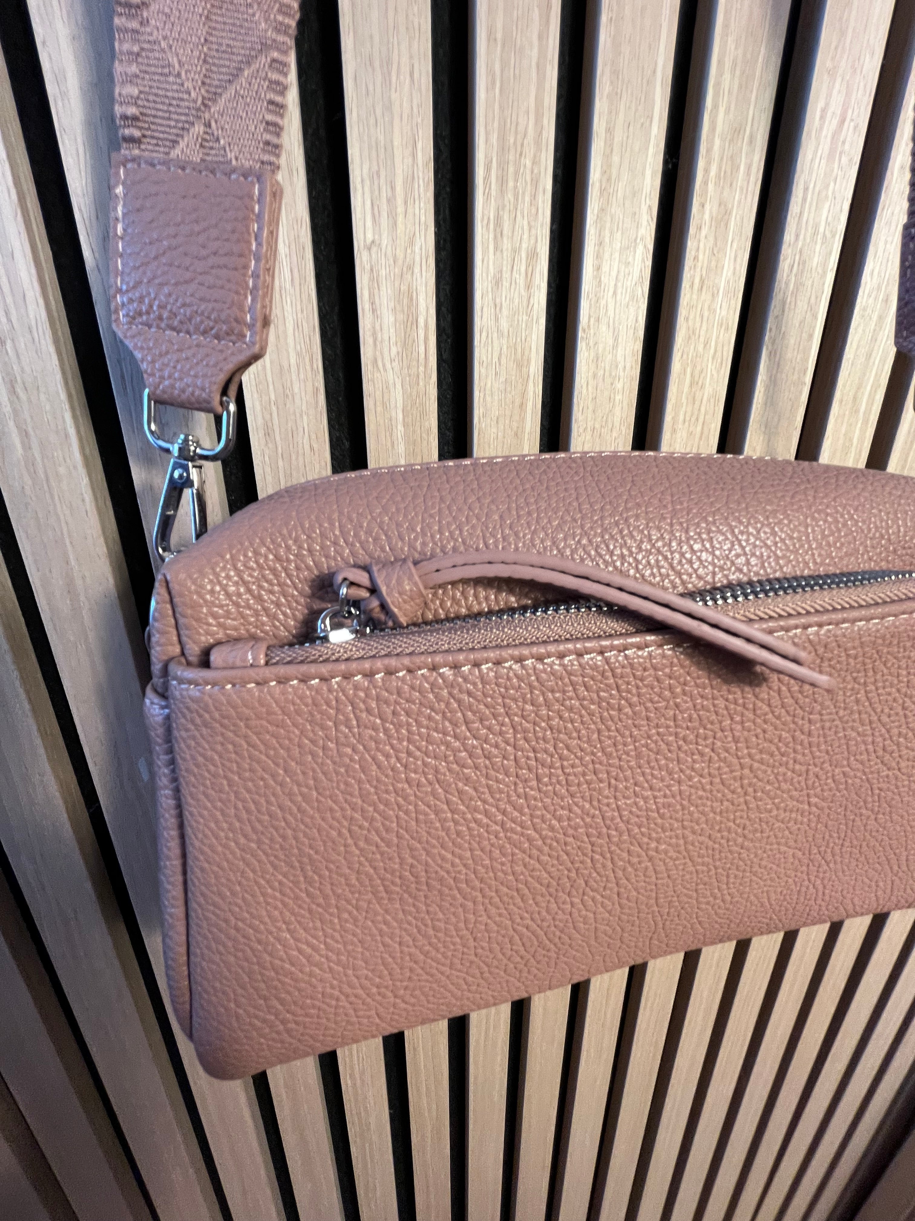 TASCHE crossbody Kunstleder