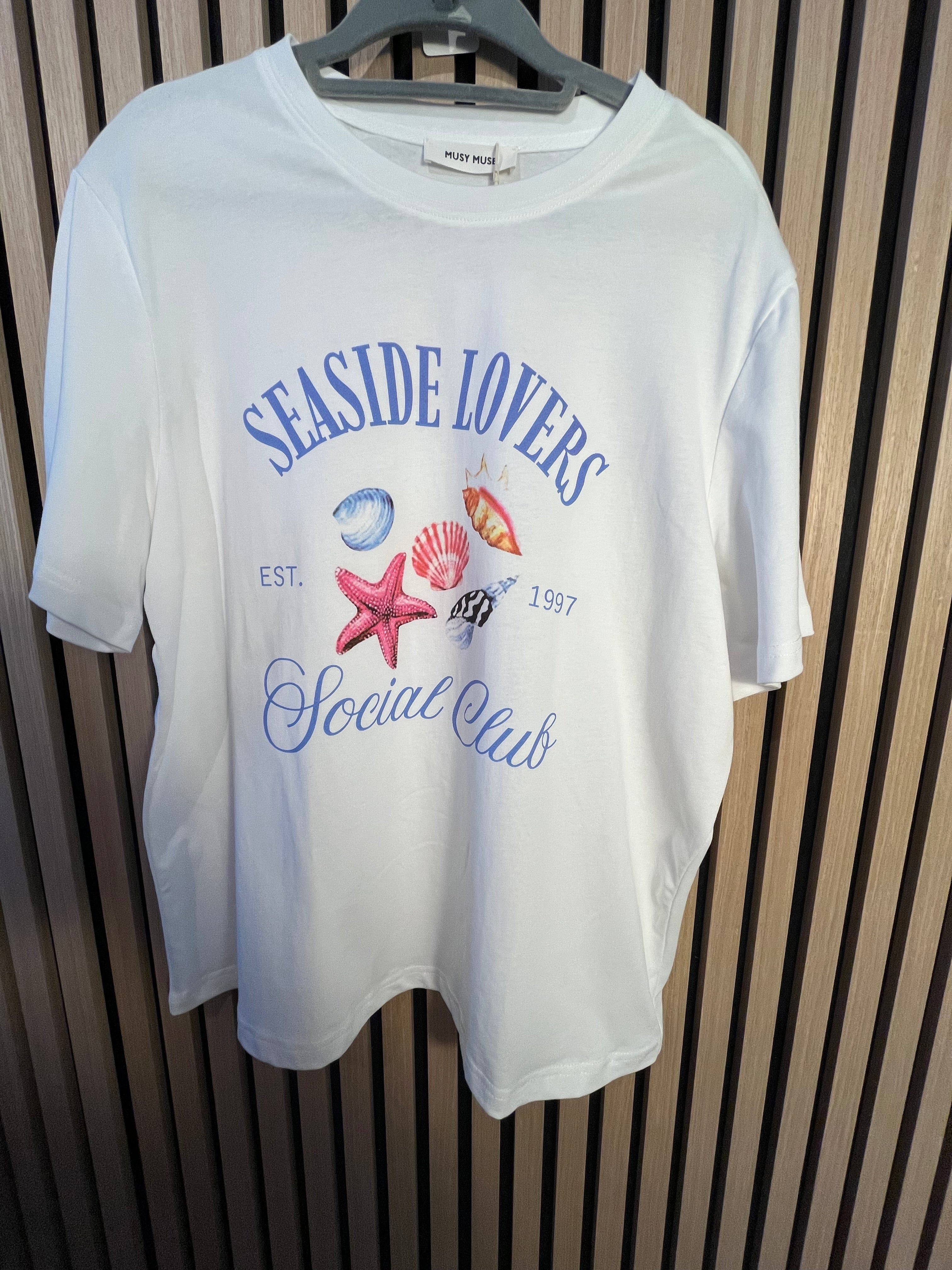 T-Shirt mit Seaside Print
