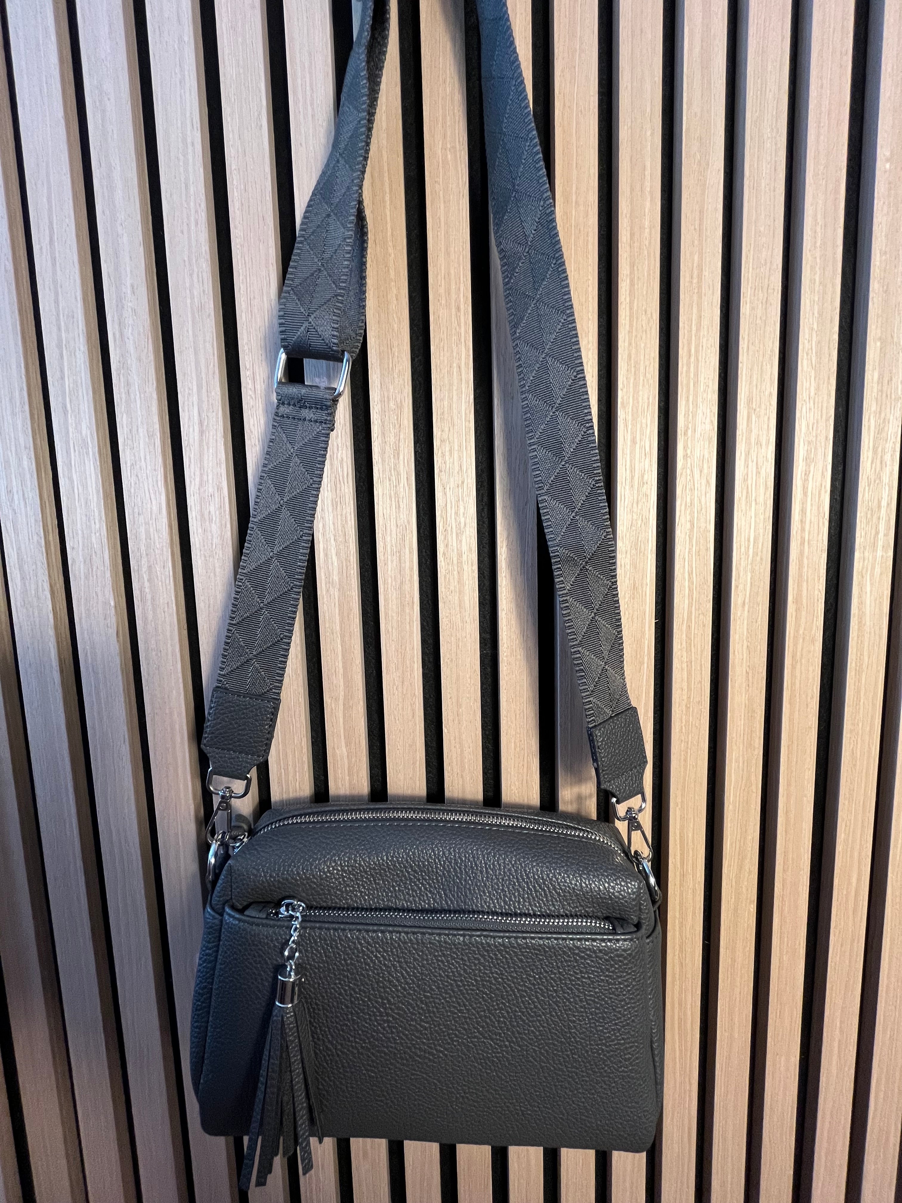 TASCHE crossbody Kunstleder