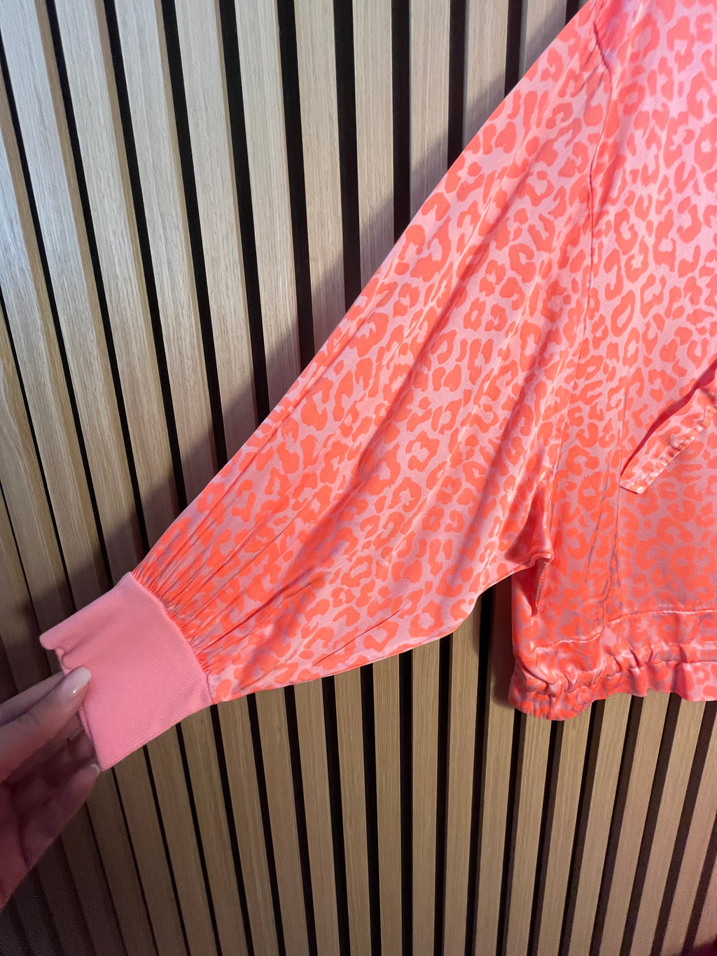 jacke leo neon