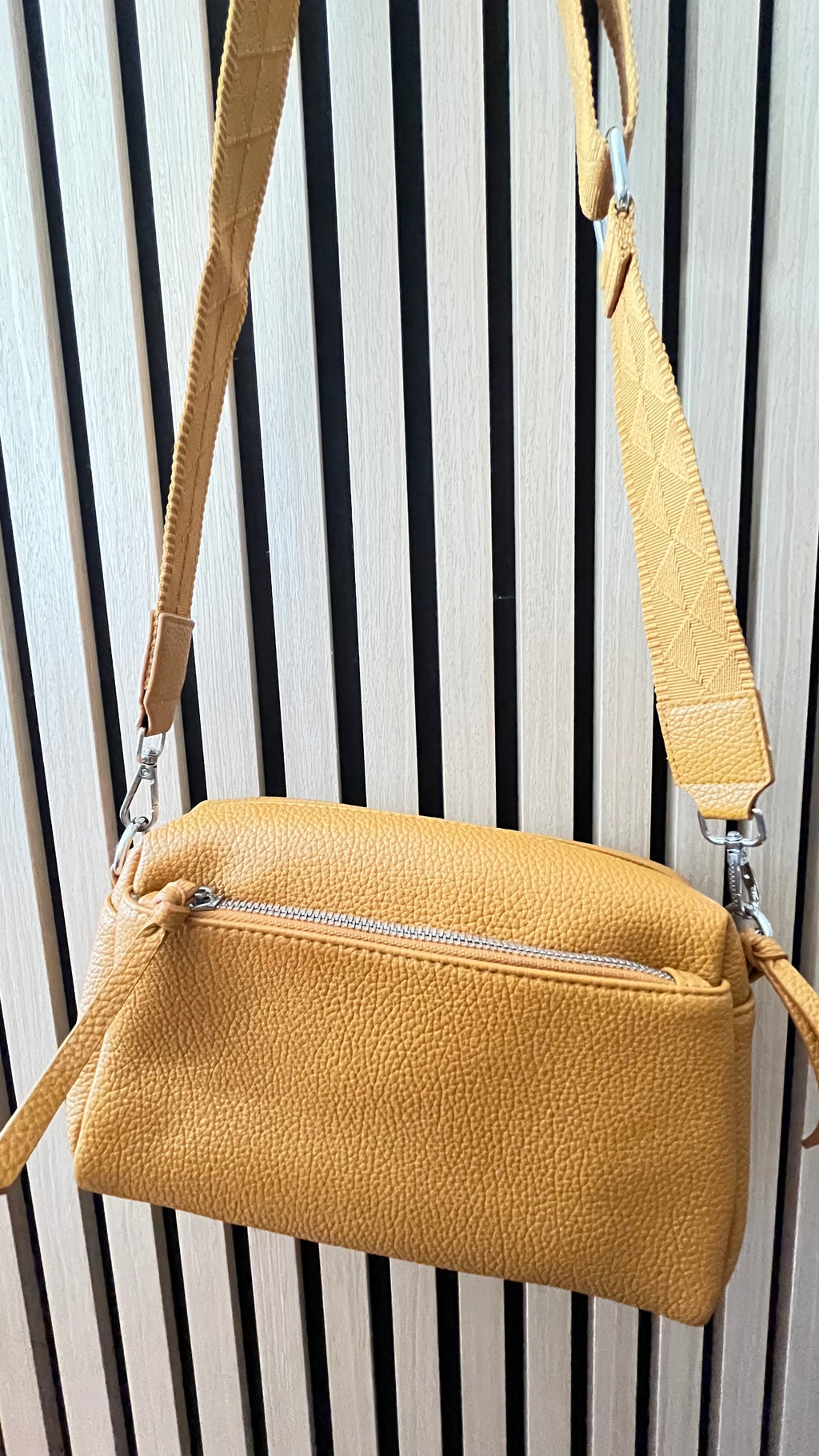 TASCHE crossbody Kunstleder