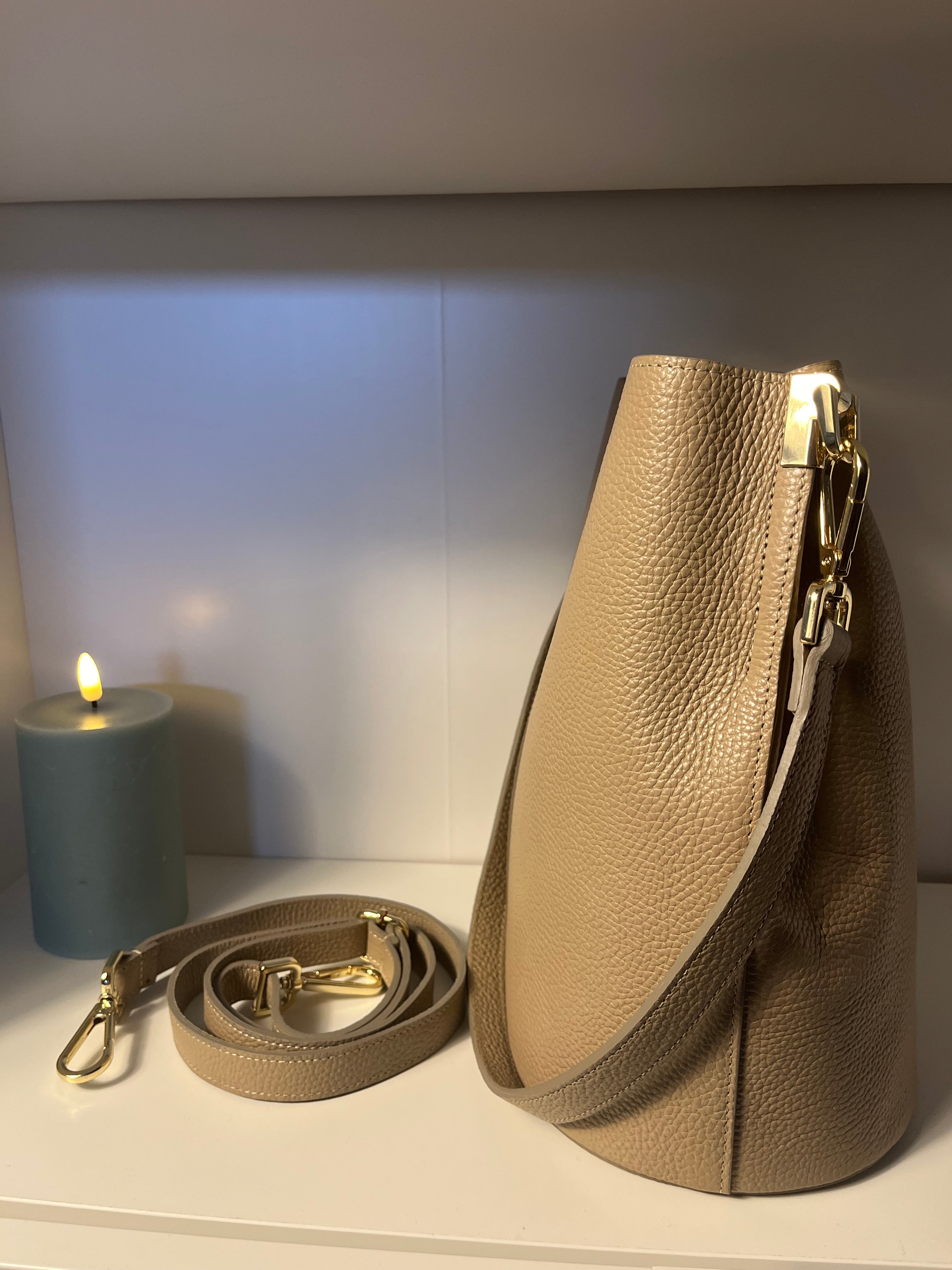 Tasche „Valentina“ Beutelform Leder edel crossbody Umhängetasche