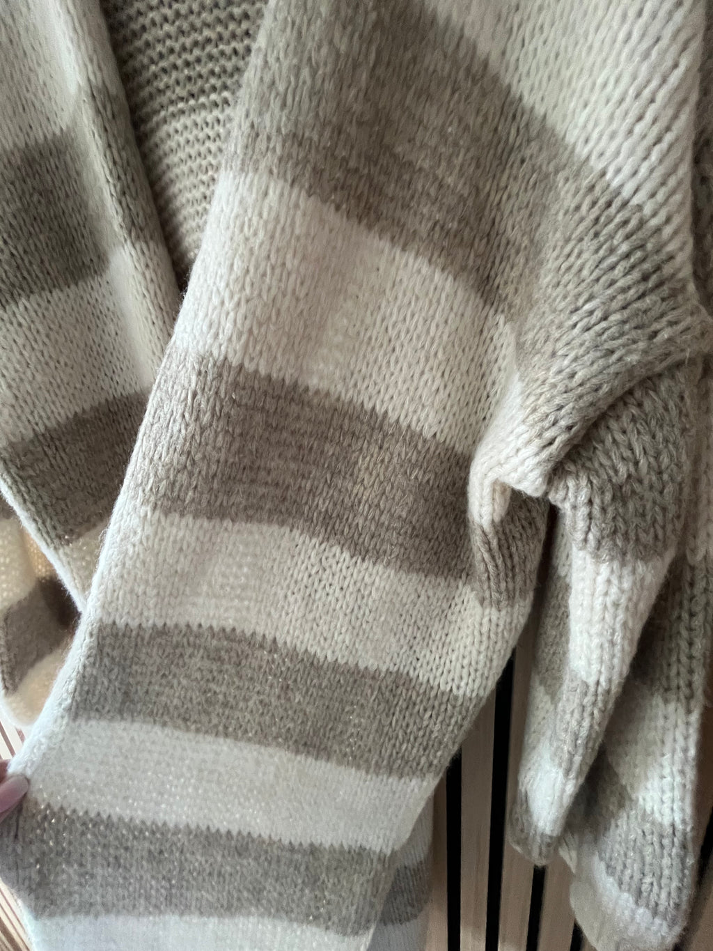 Lange Strickjacke Cardigan mit Streifen