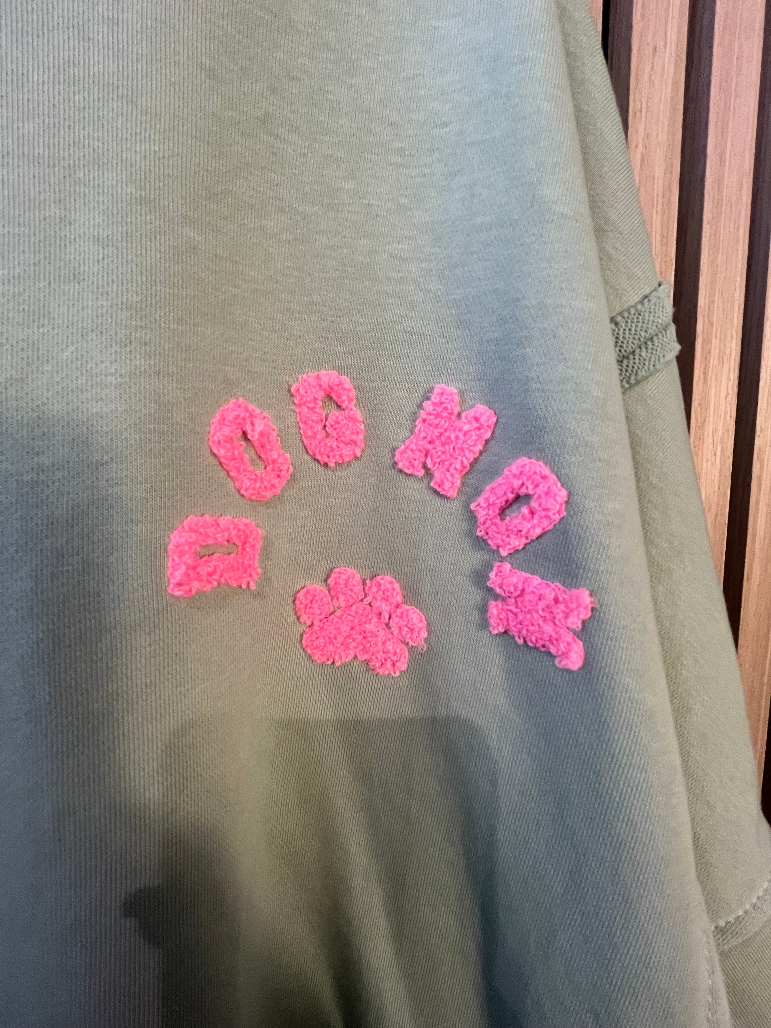 Dog Mom Pullover 