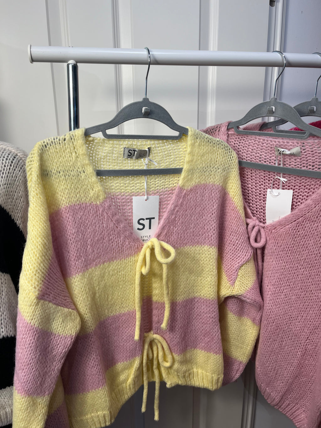 Cardigan Strickjacke mit Schleifen