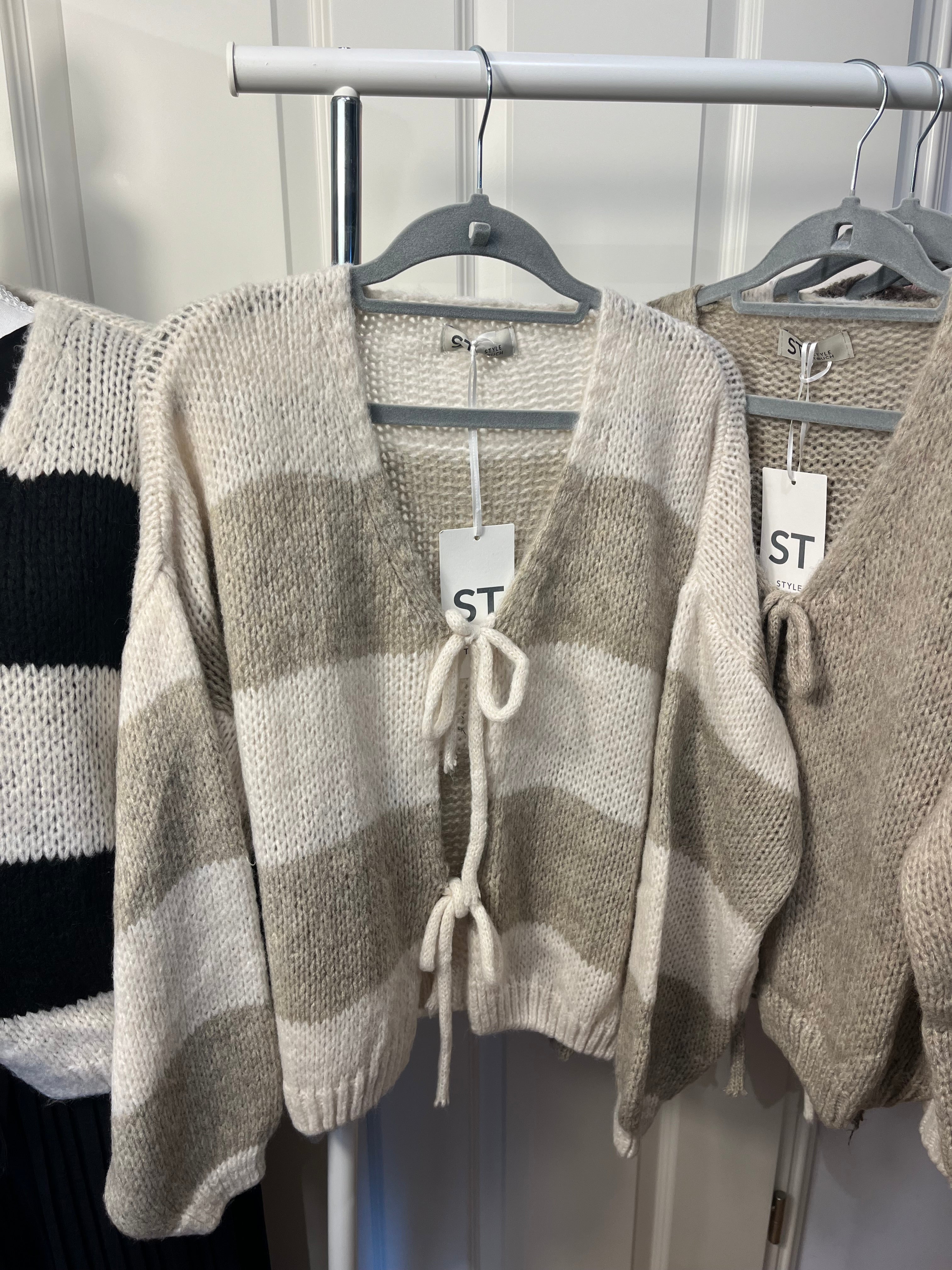 Cardigan Strickjacke mit Schleifen