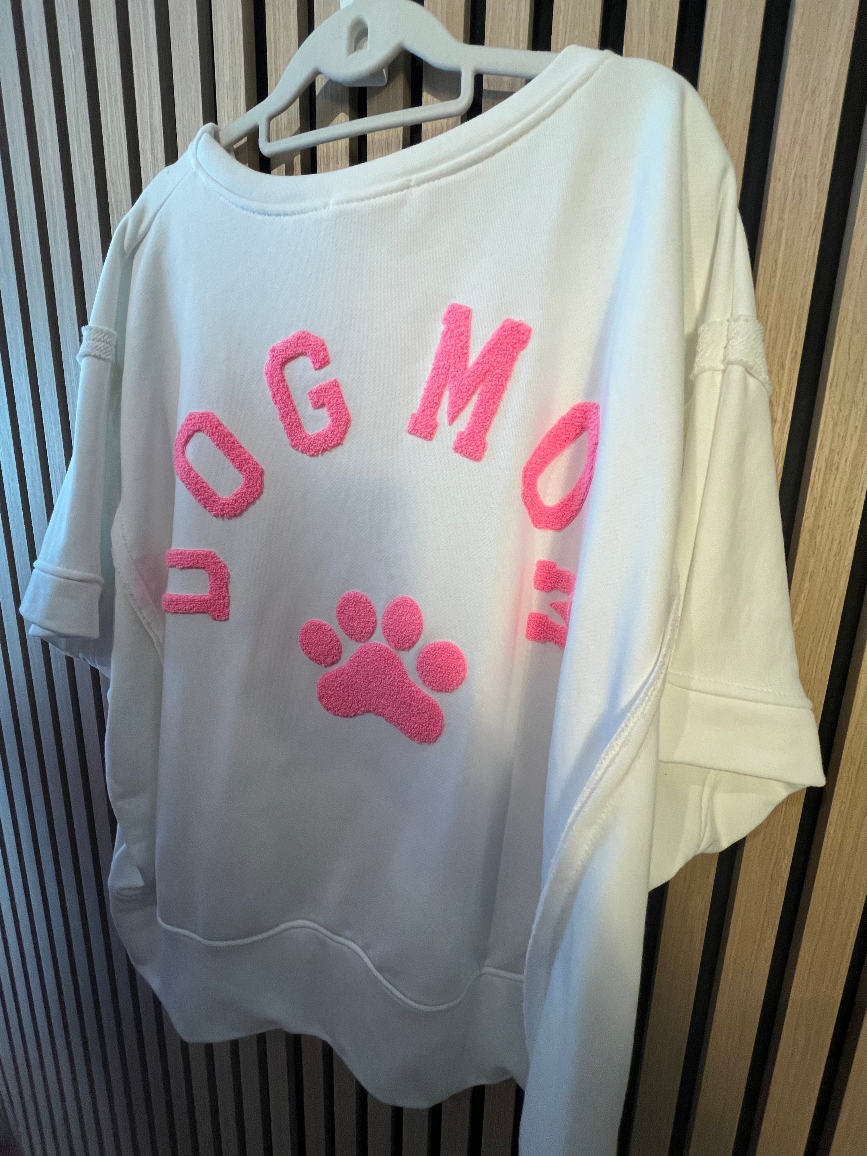 Dog Mom Pullover 