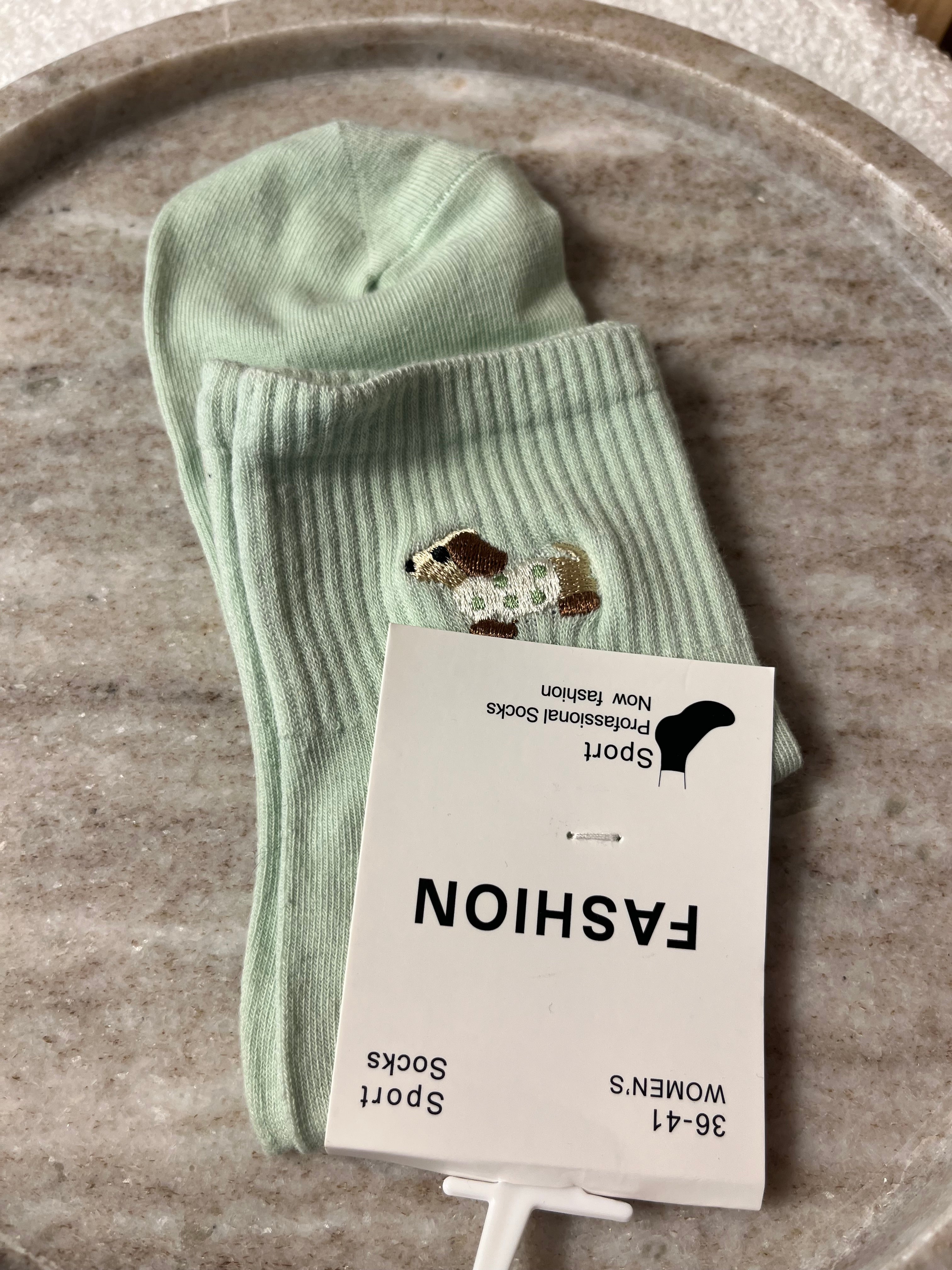 Socken Dackel gestickt