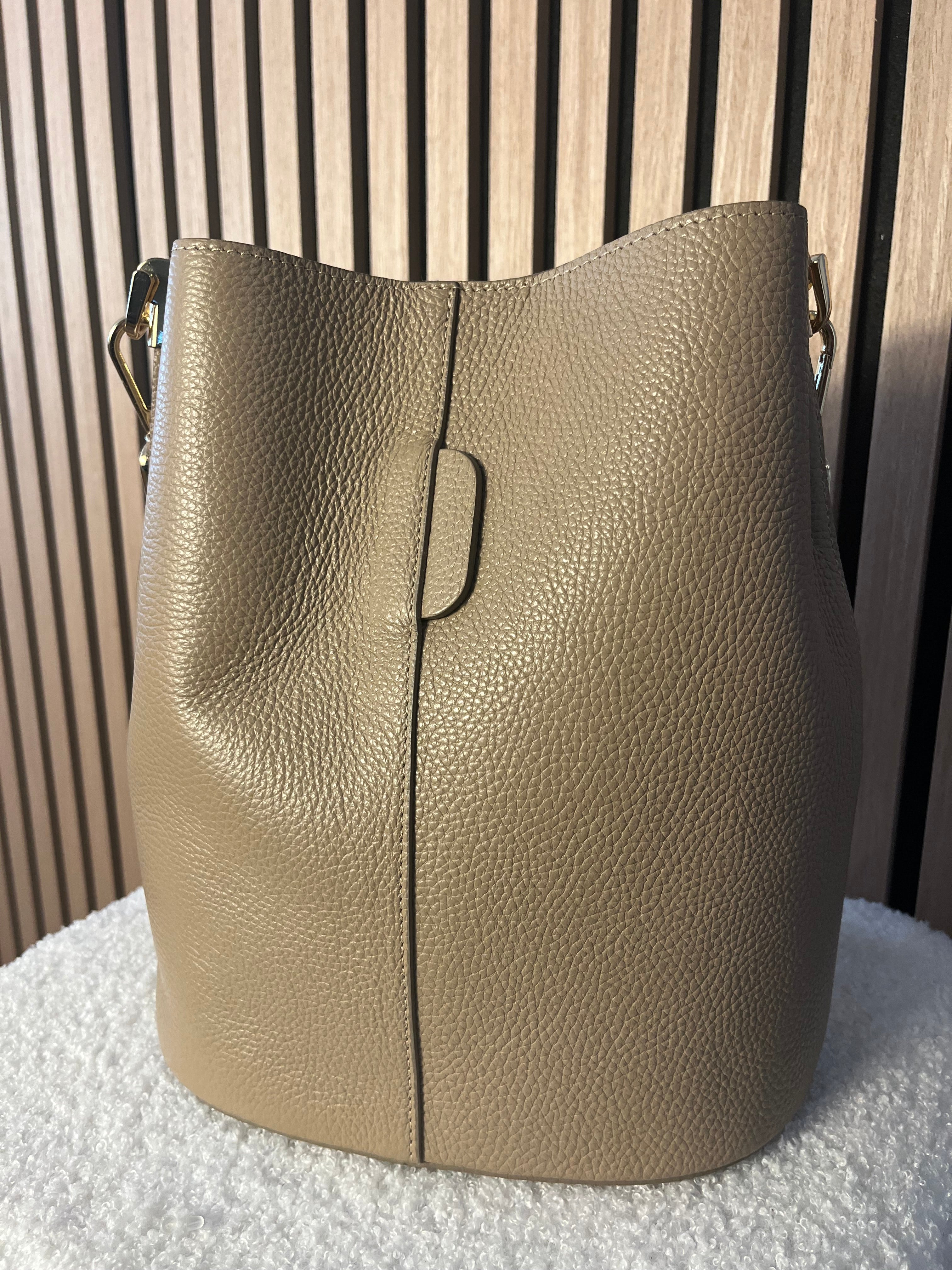 Tasche Leder Beutelform 