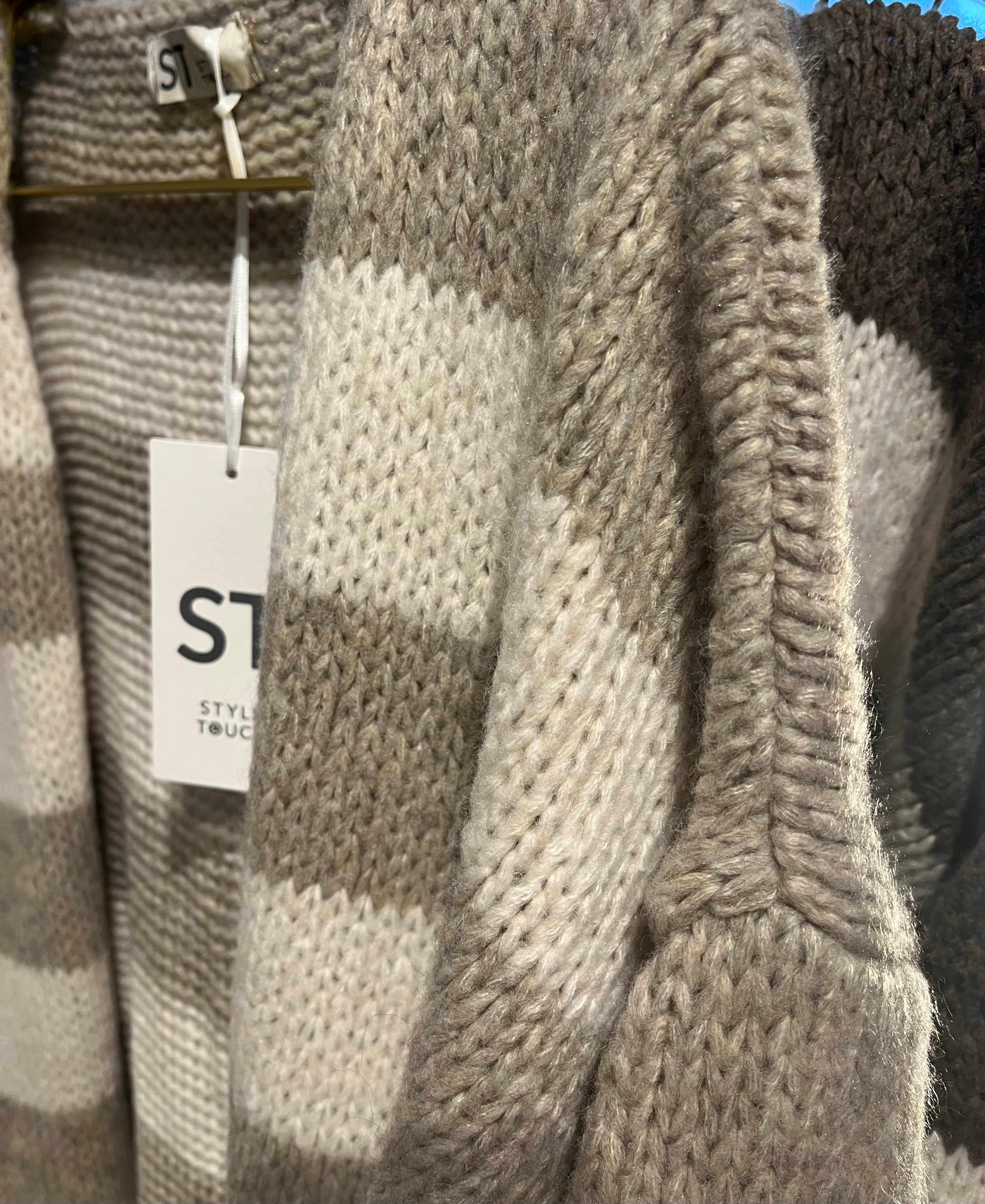 Lange Strickjacke Cardigan mit Streifen