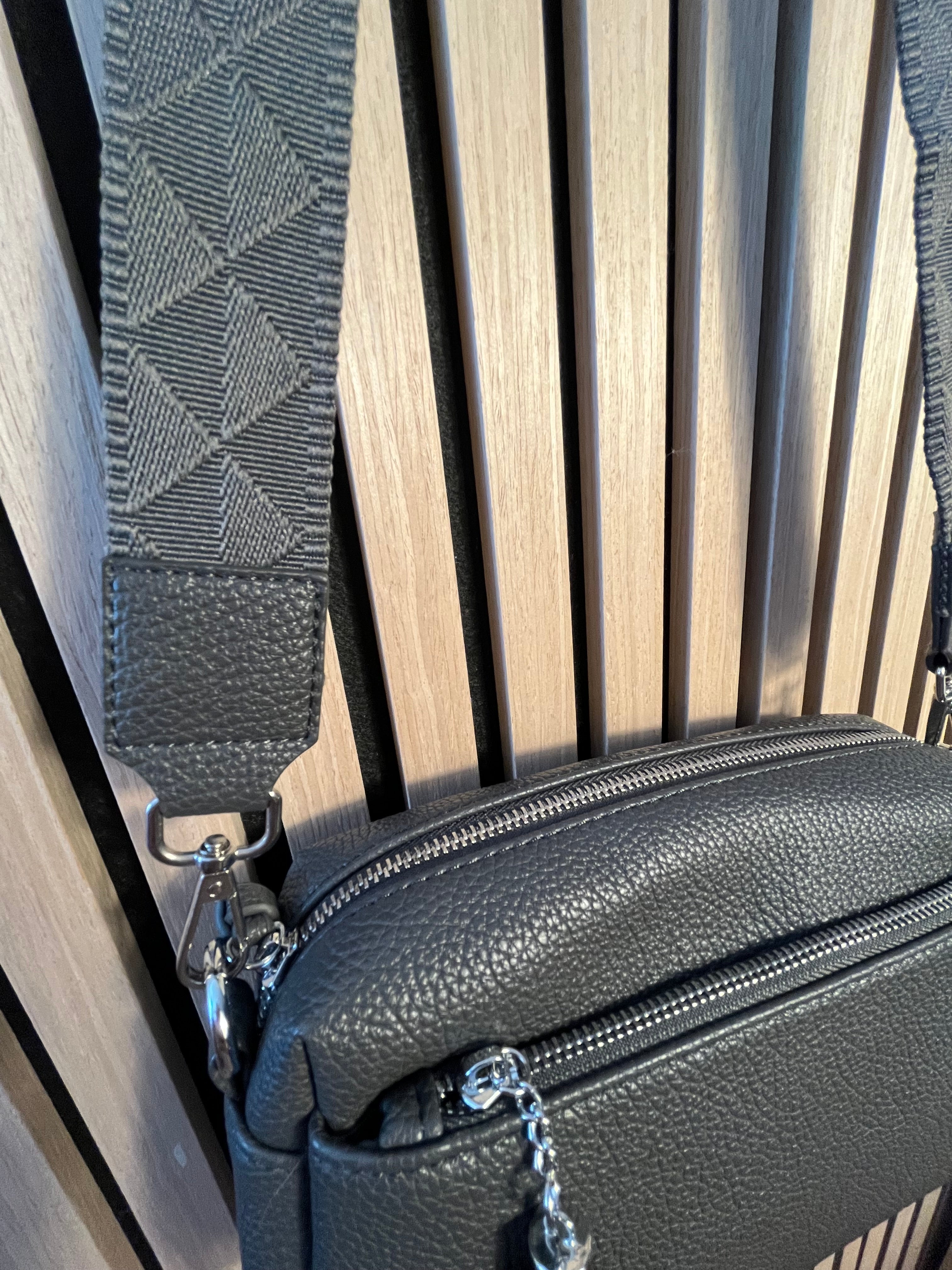TASCHE crossbody Kunstleder