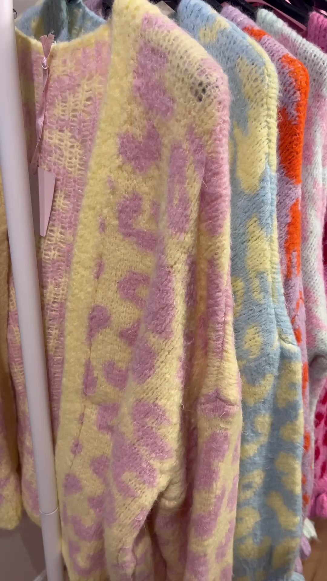 Cardigan Leo