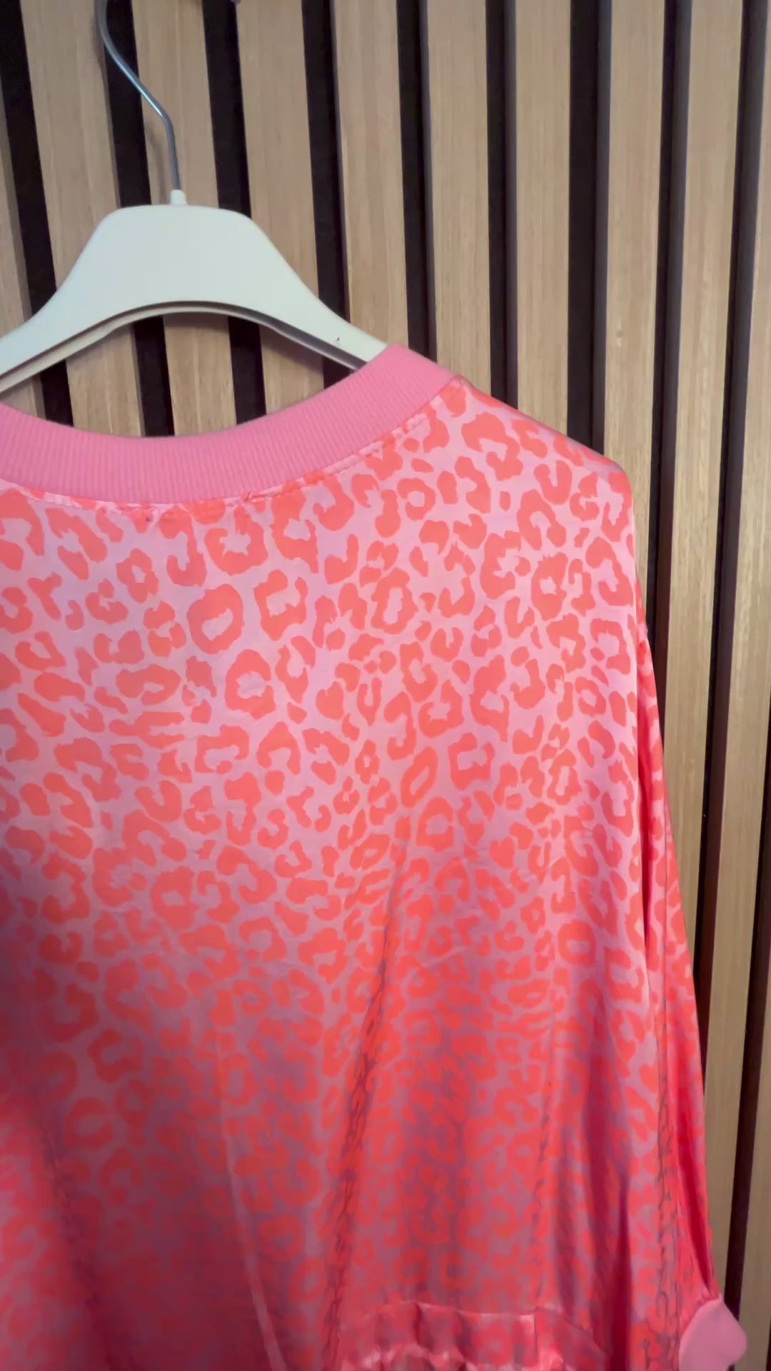 jacke leo neon