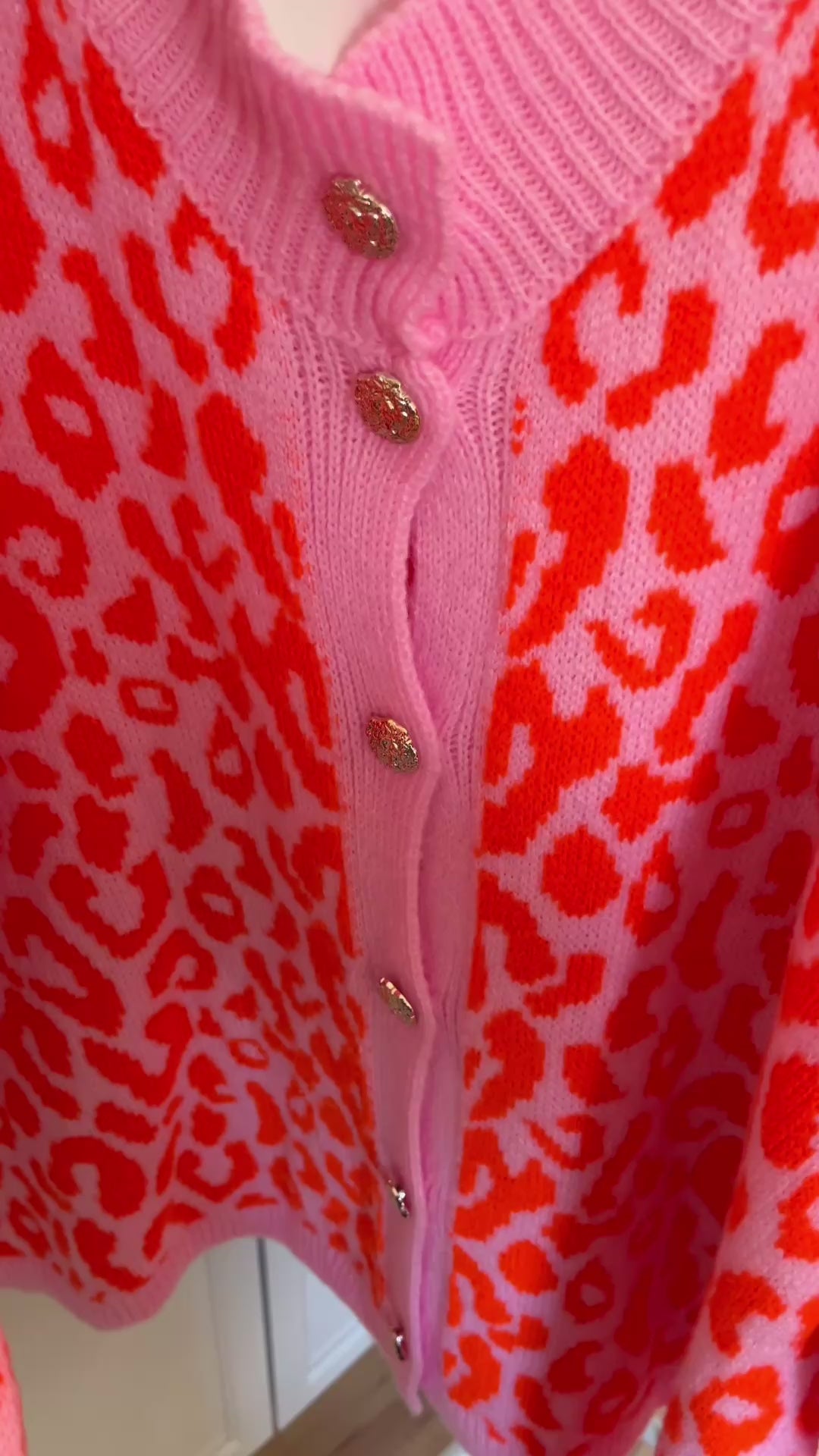 Neon Leo Strickjacke „Nea“ Cardigan