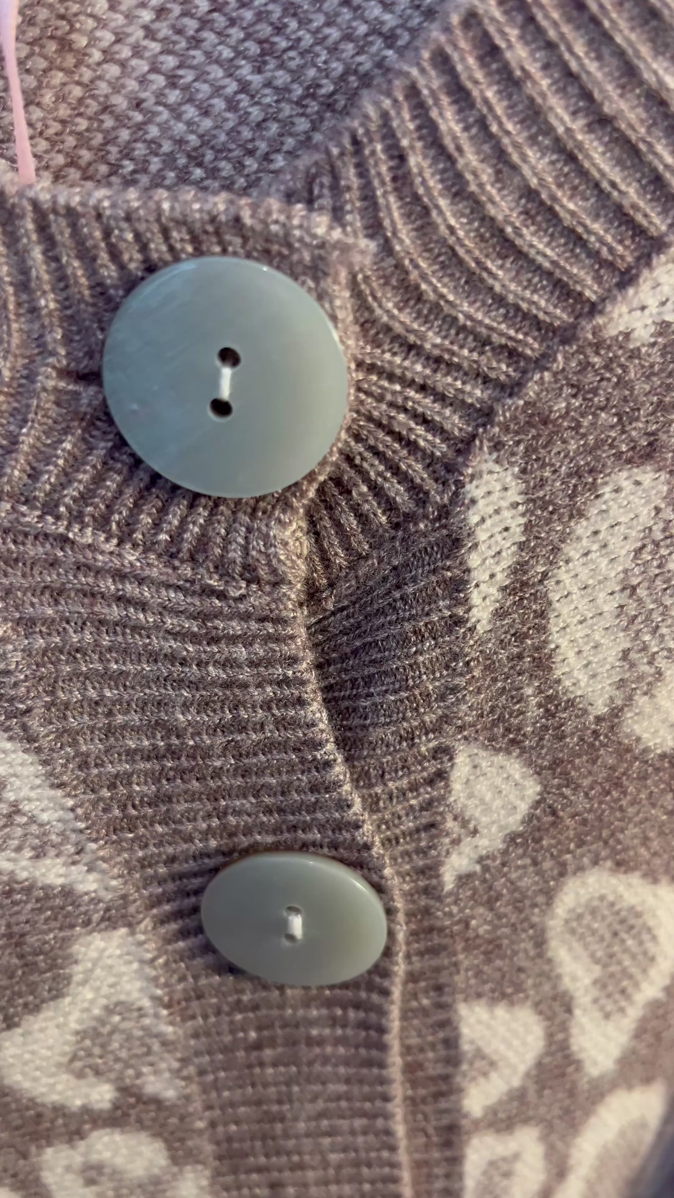 Cardigan Strickjacke mit Leomuster braun beige
